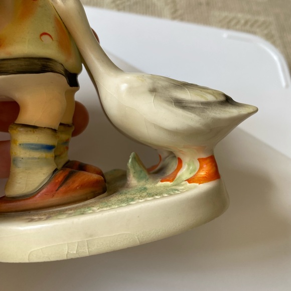 Hummel Goebel Vintage Figurine #47 “Goose Girl” - Picture 15 of 16